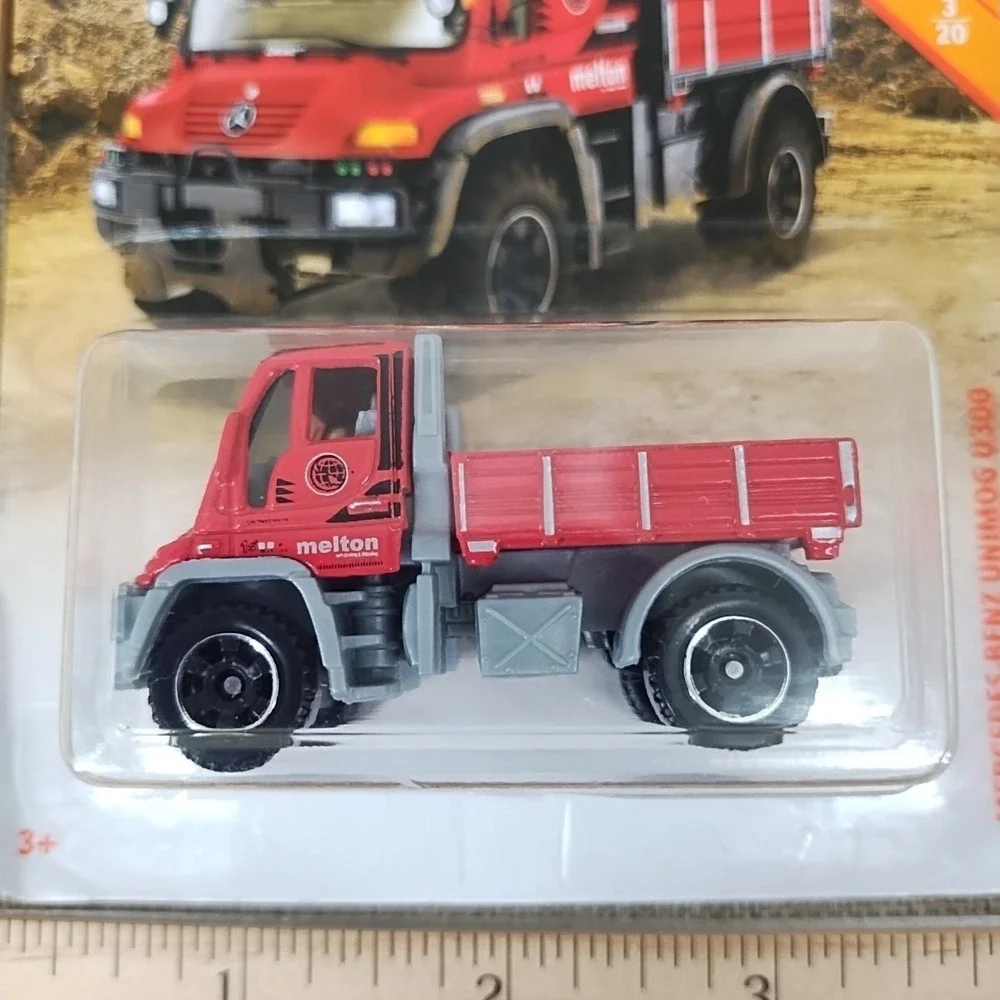 LOT OF 6 1:64 Matchbox MBX Construction 2012 Plowerizer Mercedes Trail Tipper